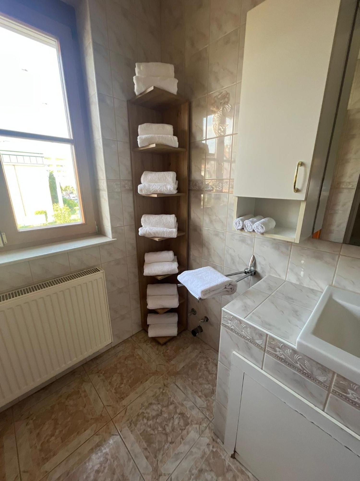 4-bedroom House & Large Garden * Wien